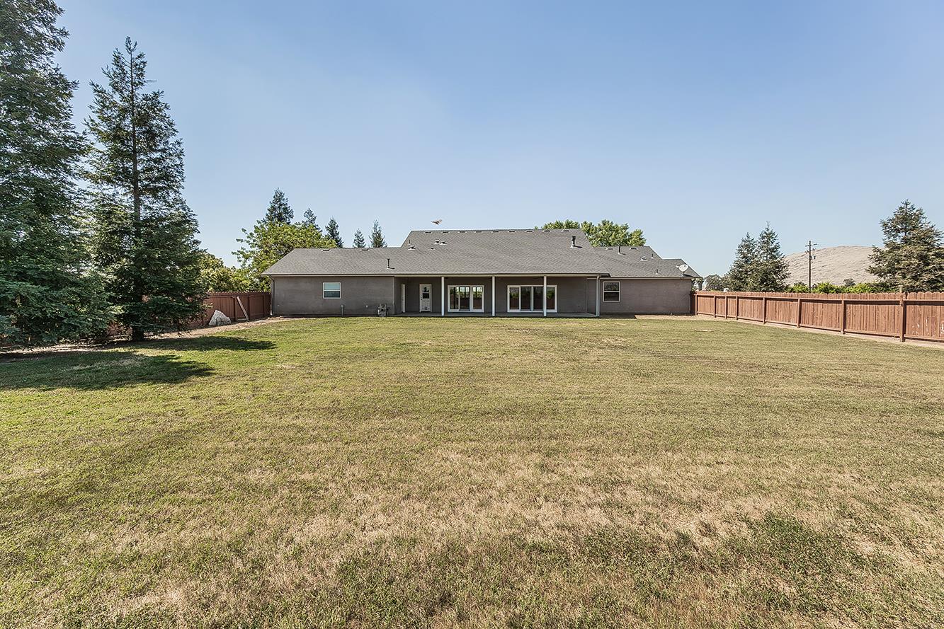 4350 Navelencia Avenue Reedley, CA 93654 - Photo 45 of 71