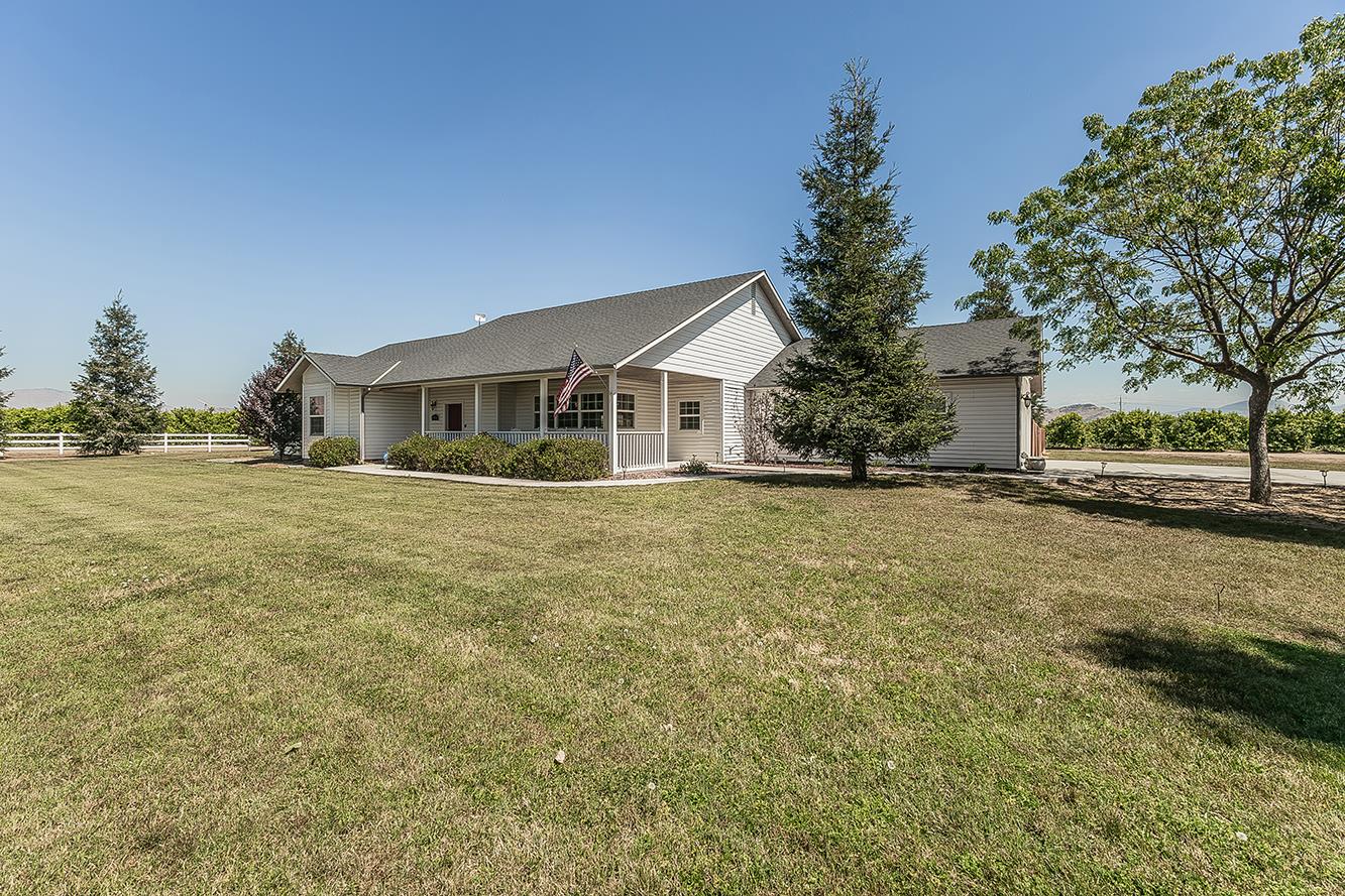 4350 Navelencia Avenue Reedley, CA 93654 - Photo 46 of 71