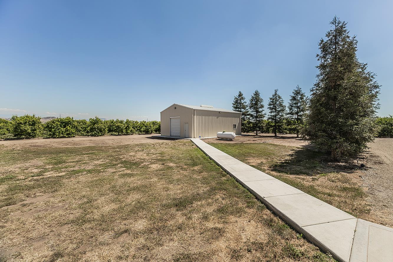 4350 Navelencia Avenue Reedley, CA 93654 - Photo 50 of 71