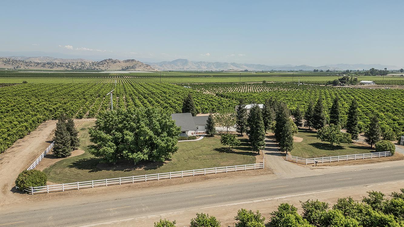 4350 Navelencia Avenue Reedley, CA 93654 - Photo 59 of 71
