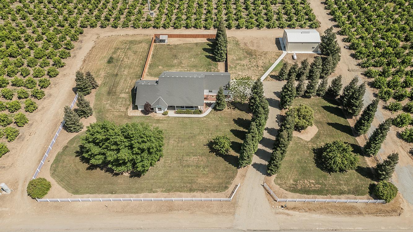 4350 Navelencia Avenue Reedley, CA 93654 - Photo 67 of 71