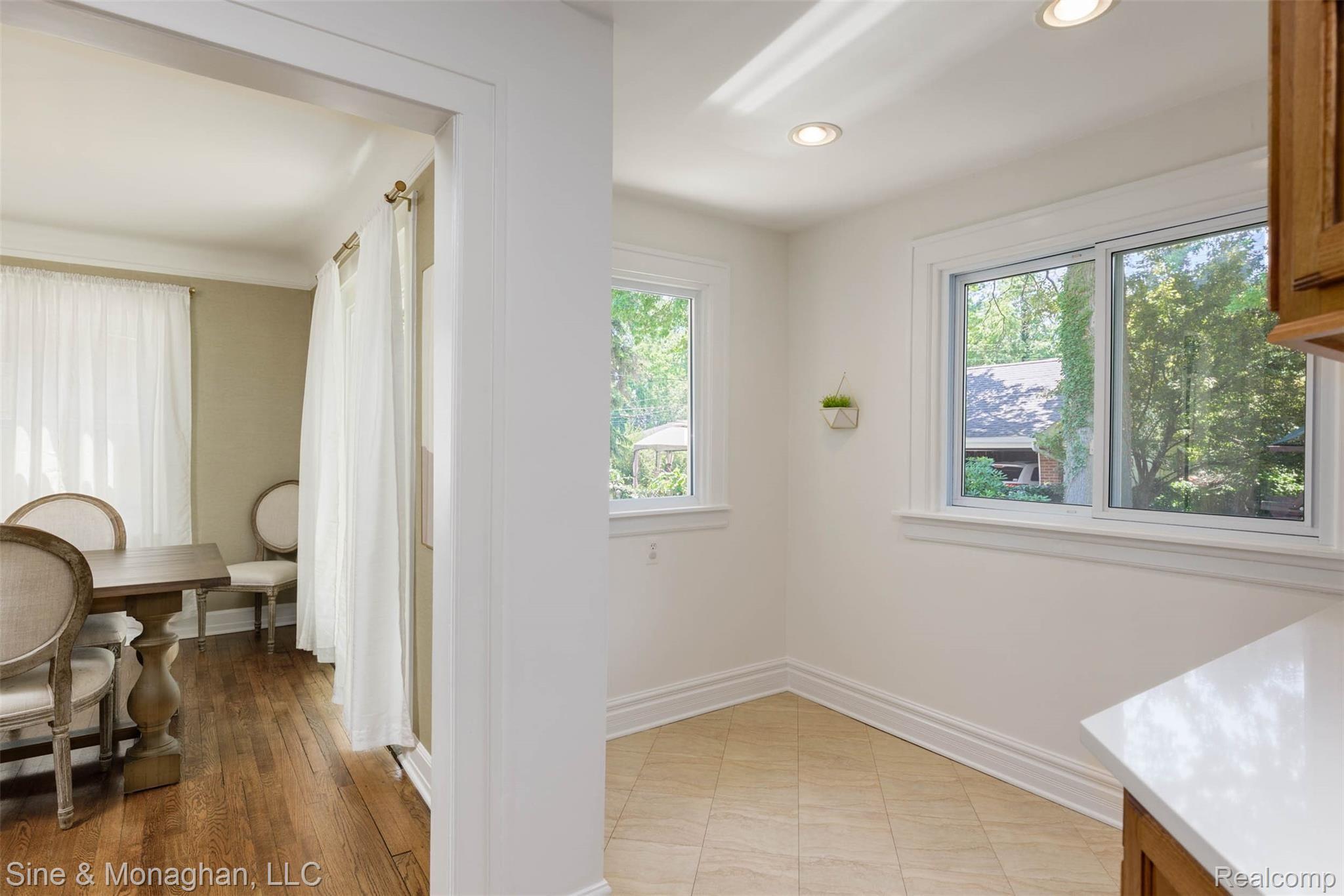 591 Fisher Road Grosse Pointe, MI 48230 - Photo 11 of 36 591 Fisher Rd-13.jpg