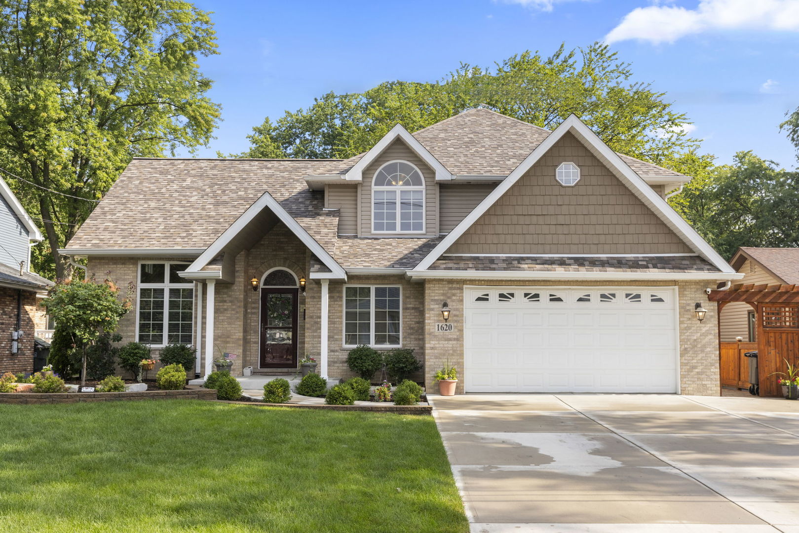 1620 Terrace Road Homewood, IL 60430 - Photo 2 of 44 Gallery Image 2