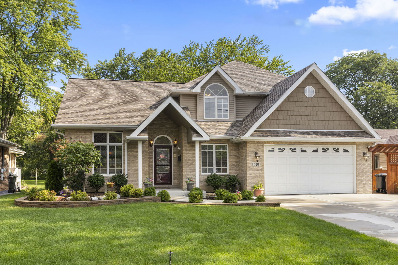 1620 Terrace Road Homewood, IL 60430 - Photo 3 of 44 Gallery Image 3