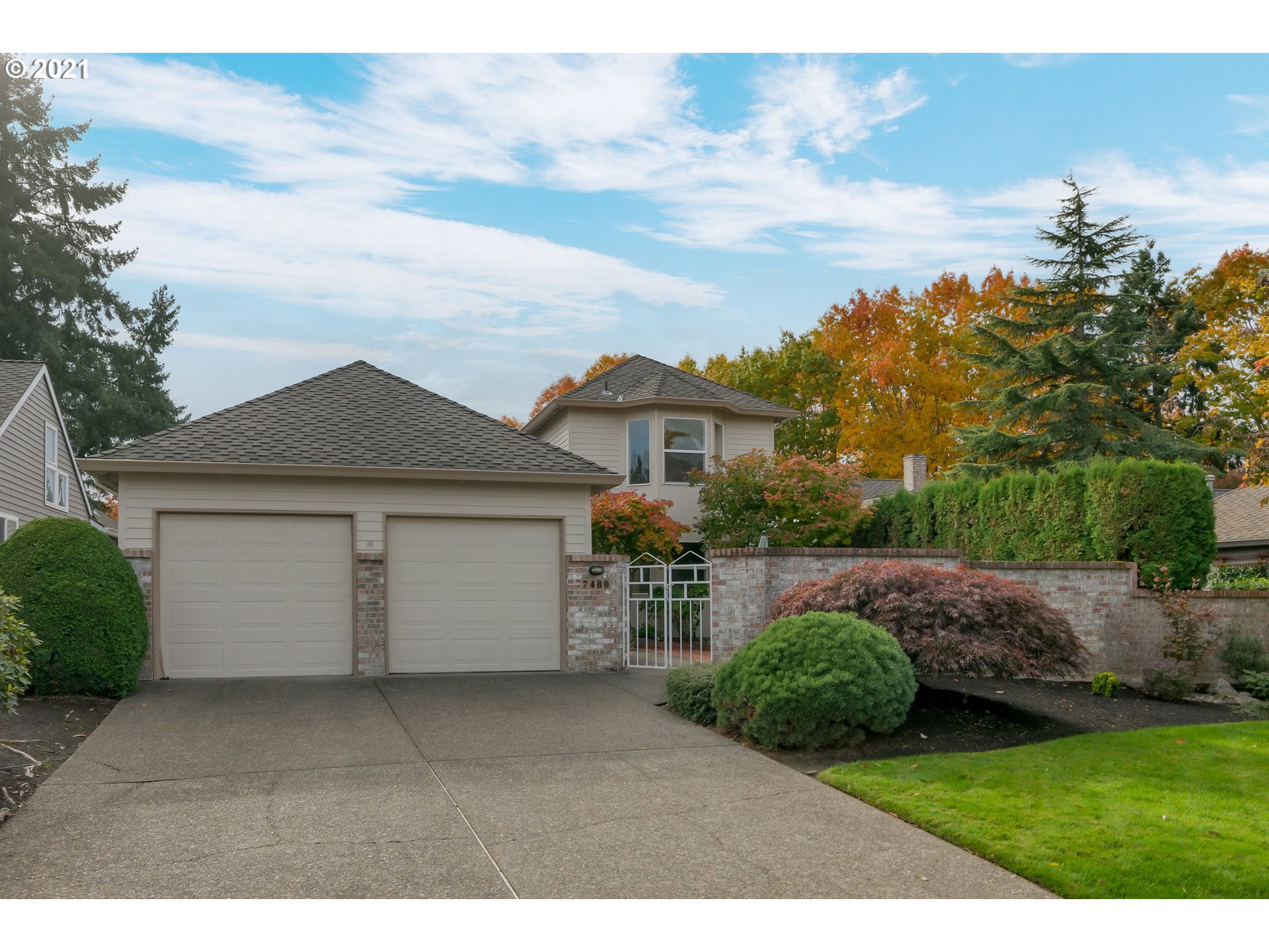 7480 Southwest Lakeside Loop Wilsonville, OR 97070 - Photo 1 of 32 Gallery Image 1