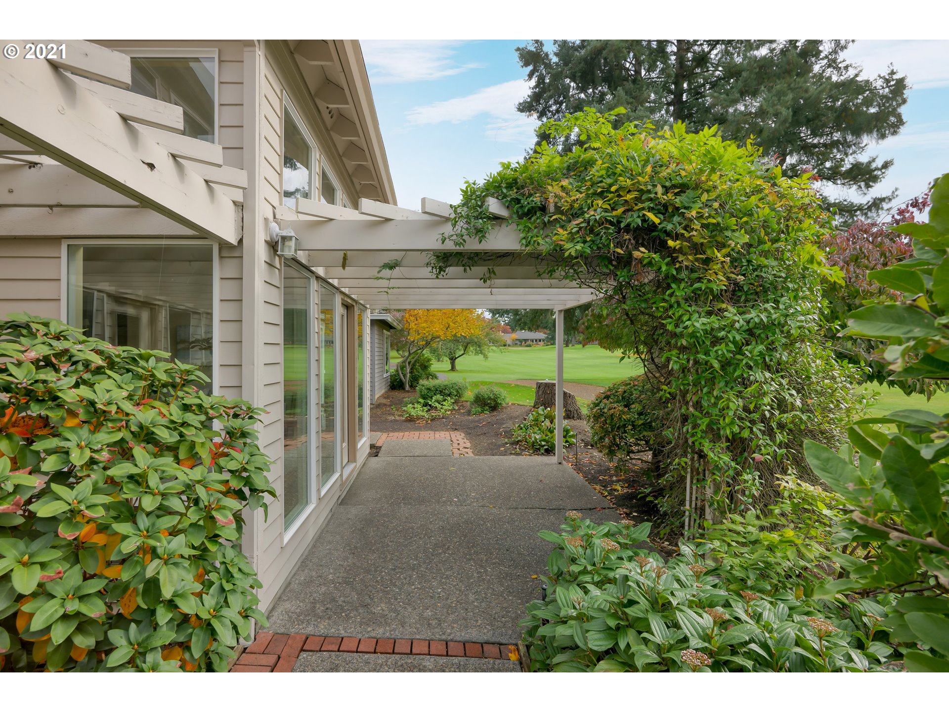 7480 Southwest Lakeside Loop Wilsonville, OR 97070 - Photo 23 of 32 Gallery Image 23