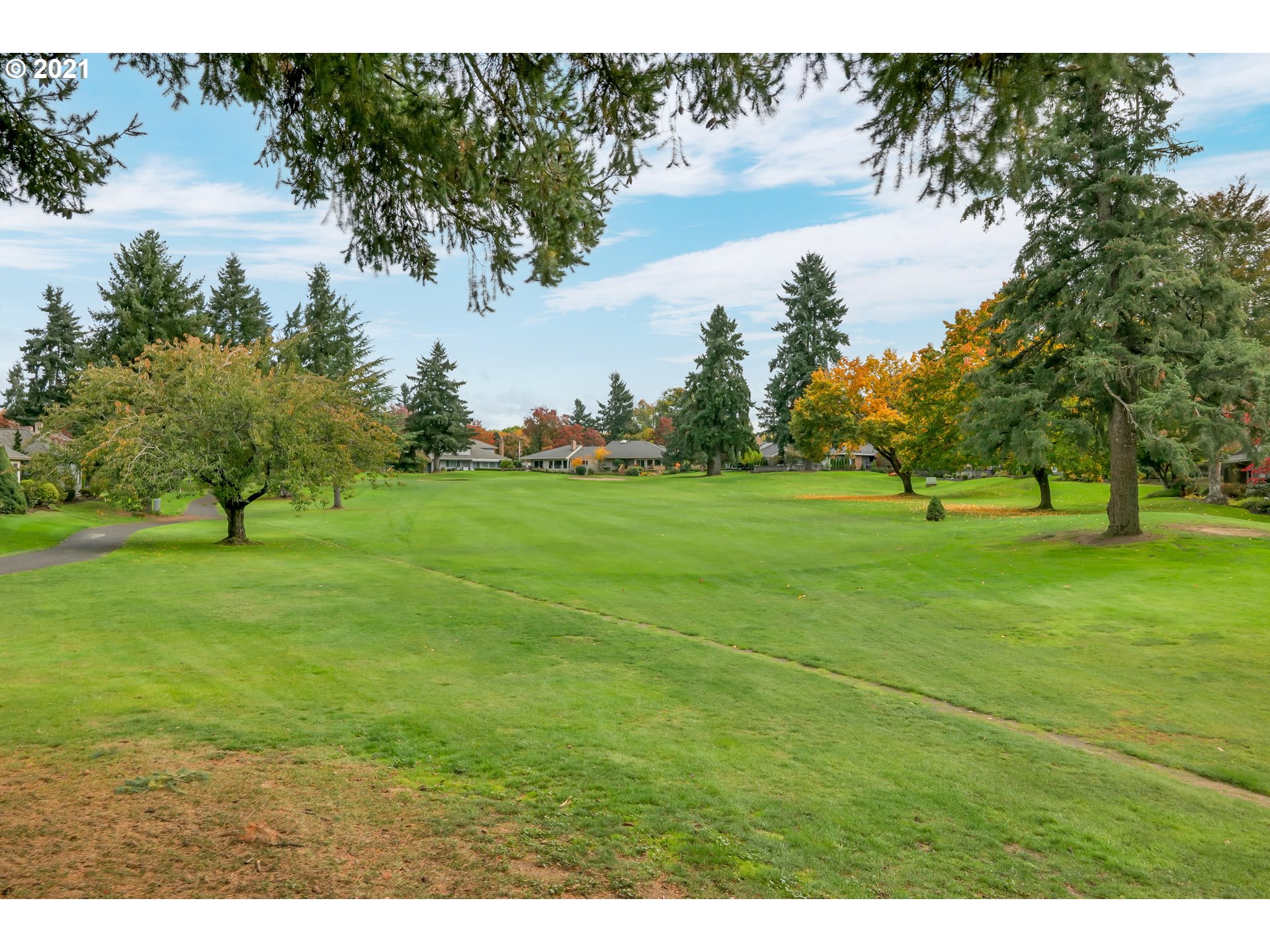 7480 Southwest Lakeside Loop Wilsonville, OR 97070 - Photo 27 of 32 Gallery Image 27