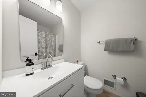 $1,349,900 | 6366 11th Road North, Arlington, VA 22205