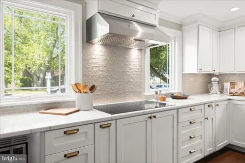 $1,349,900 | 6366 11th Road North, Arlington, VA 22205