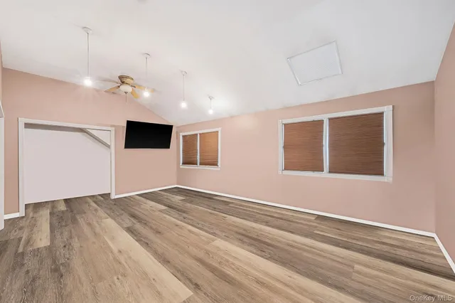 $775,000 | 132 Gladstone Avenue, West Islip, NY 11795