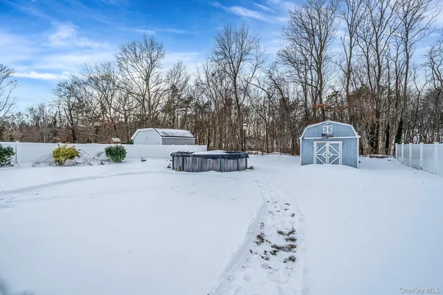 $775,000 | 132 Gladstone Avenue, West Islip, NY 11795