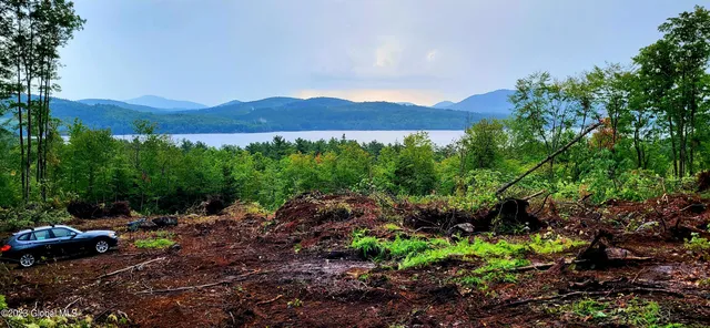 $295,000 | 9 Schroon Lake, Schroon Lake, NY 12870