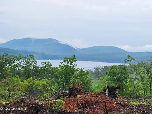 $295,000 | 9 Schroon Lake, Schroon Lake, NY 12870