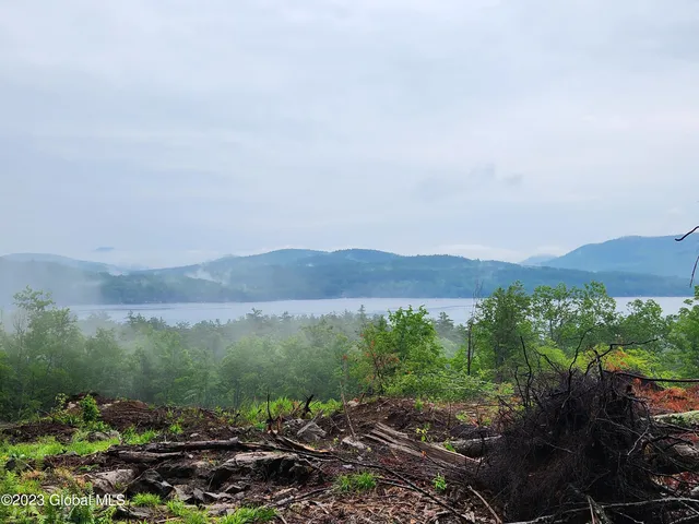 $295,000 | 9 Schroon Lake, Schroon Lake, NY 12870