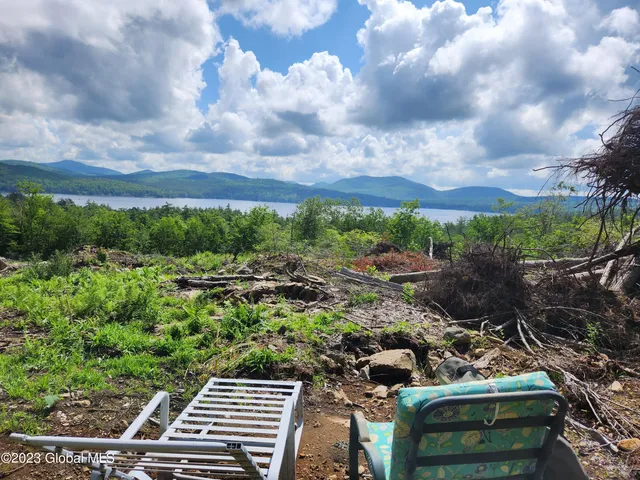 $295,000 | 9 Schroon Lake, Schroon Lake, NY 12870