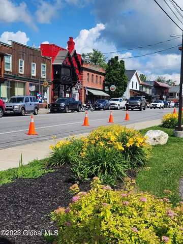 $295,000 | 9 Schroon Lake, Schroon Lake, NY 12870