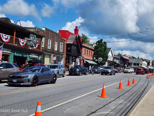 $295,000 | 9 Schroon Lake, Schroon Lake, NY 12870