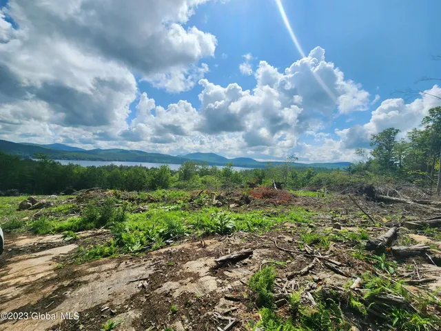 $295,000 | 9 Schroon Lake, Schroon Lake, NY 12870