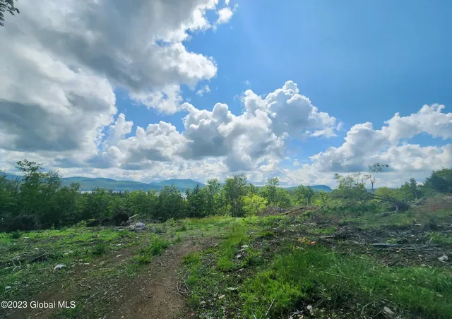 $295,000 | 9 Schroon Lake, Schroon Lake, NY 12870