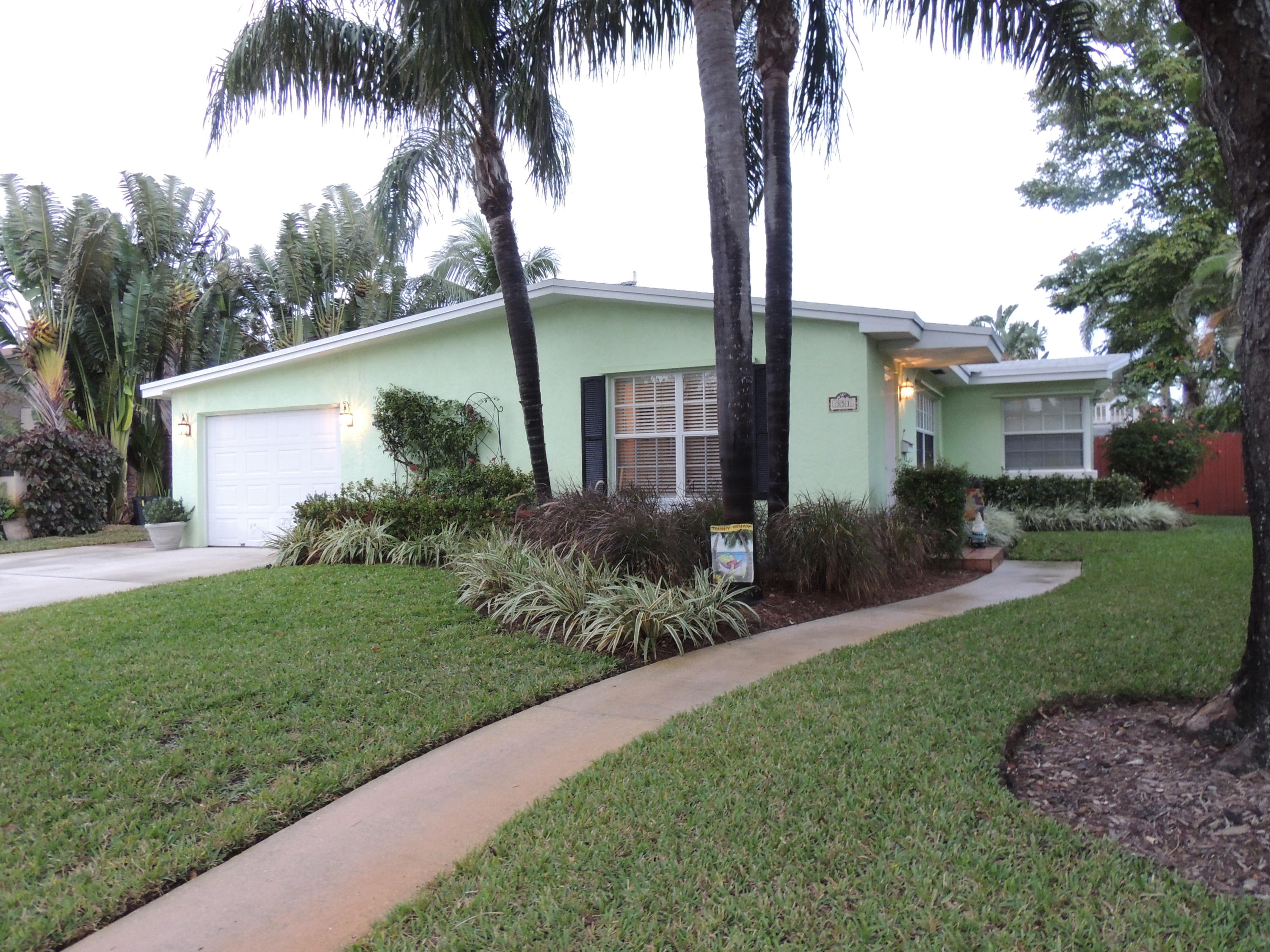 351 Colonial Road West Palm Beach, FL 33405 - Photo 1 of 24 Street View