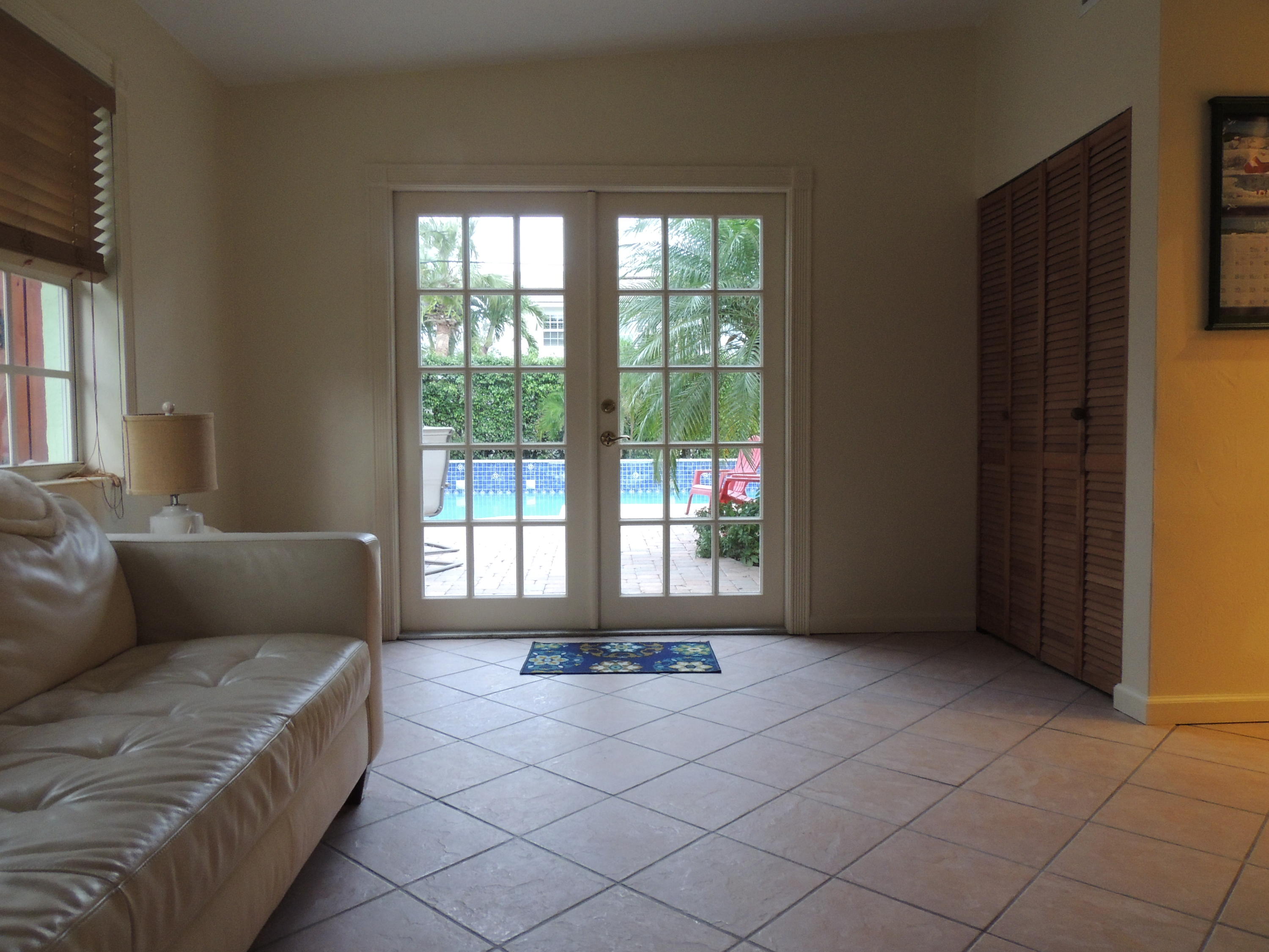 351 Colonial Road West Palm Beach, FL 33405 - Photo 14 of 24 DSCN4113