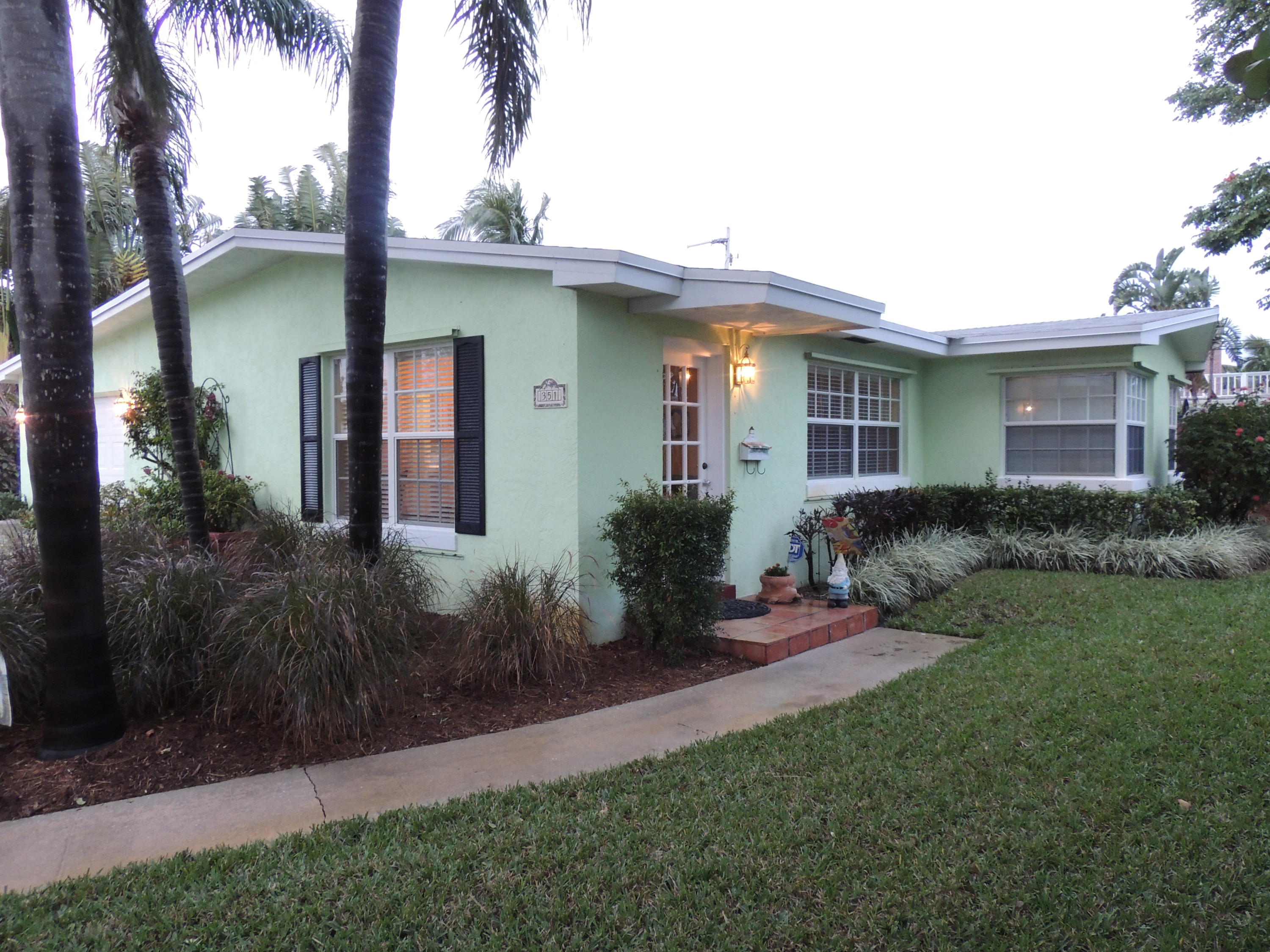 351 Colonial Road West Palm Beach, FL 33405 - Photo 2 of 24 DSCN4129