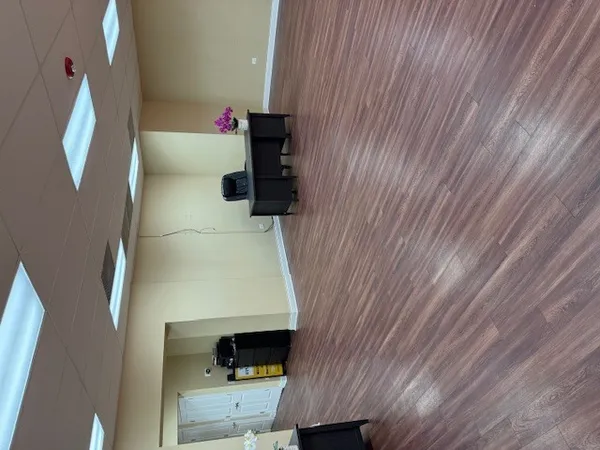 $2,700 | 6227 Cermak Road, Unit 200, Berwyn, IL 60402