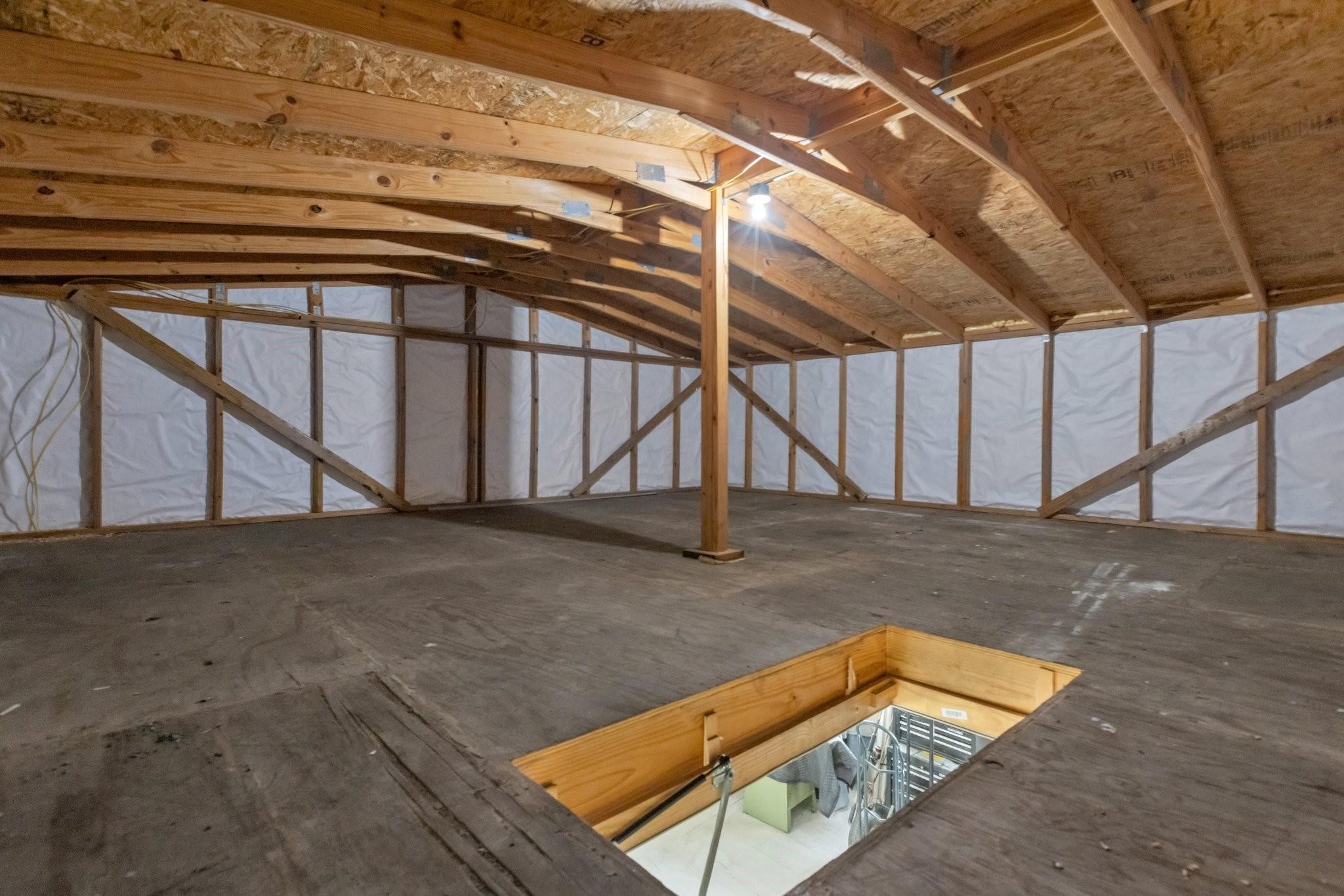 639 Manor Street Houston, TX 77015 - Photo 5 of 31 a view of an empty room