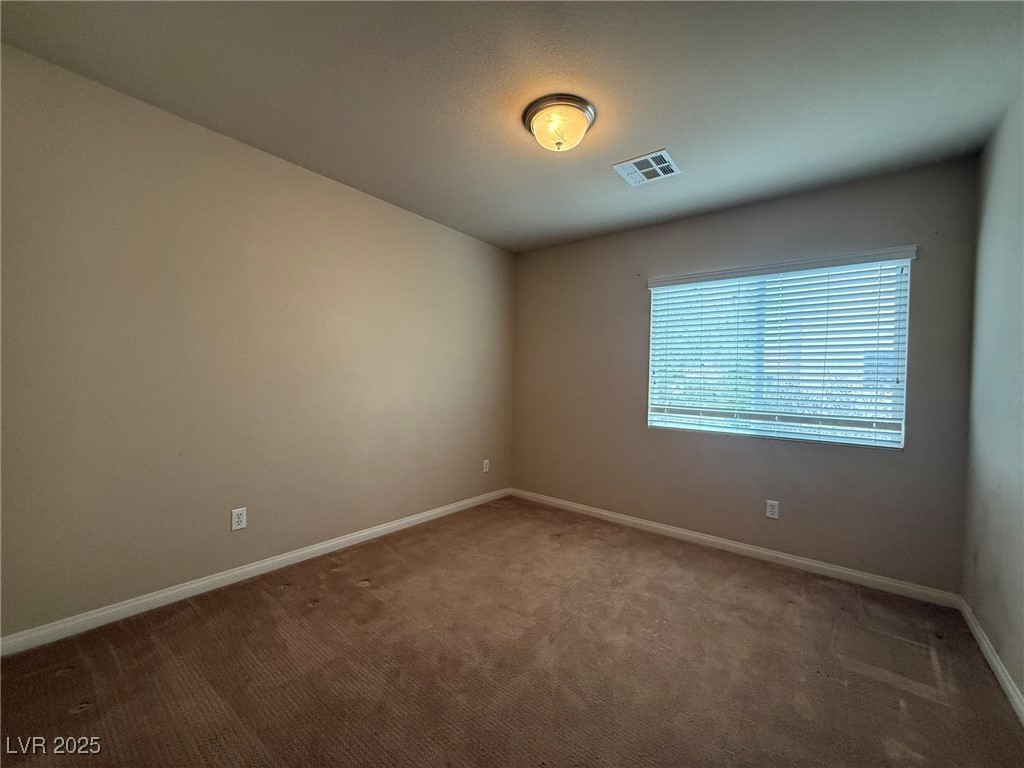 6830 Philharmonic Avenue Las Vegas, NV 89139 - Photo 18 of 28 Bedroom #2 with ceiling light
