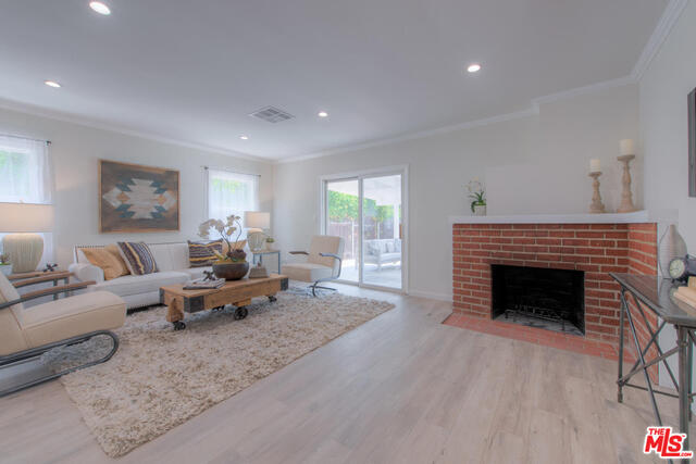 17218 Wyandotte Street Van Nuys, CA 91406 - Photo 2 of 15