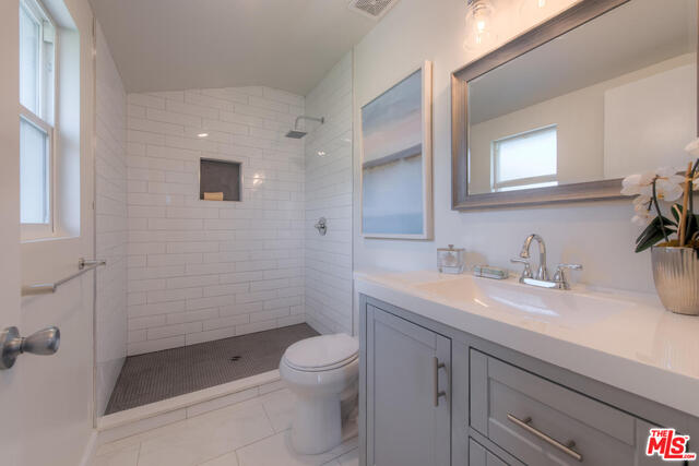 17218 Wyandotte Street Van Nuys, CA 91406 - Photo 11 of 15