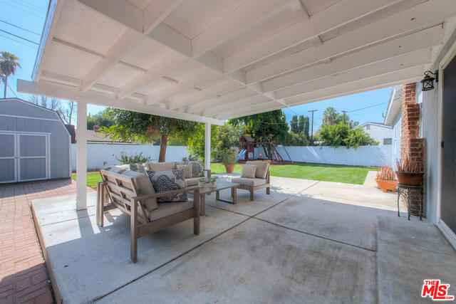 17218 Wyandotte Street Van Nuys, CA 91406 - Photo 14 of 15