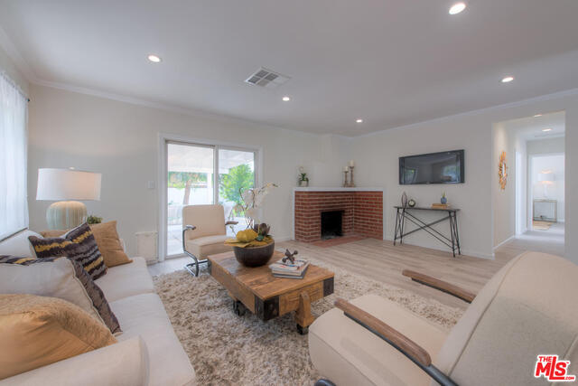 17218 Wyandotte Street Van Nuys, CA 91406 - Photo 3 of 15