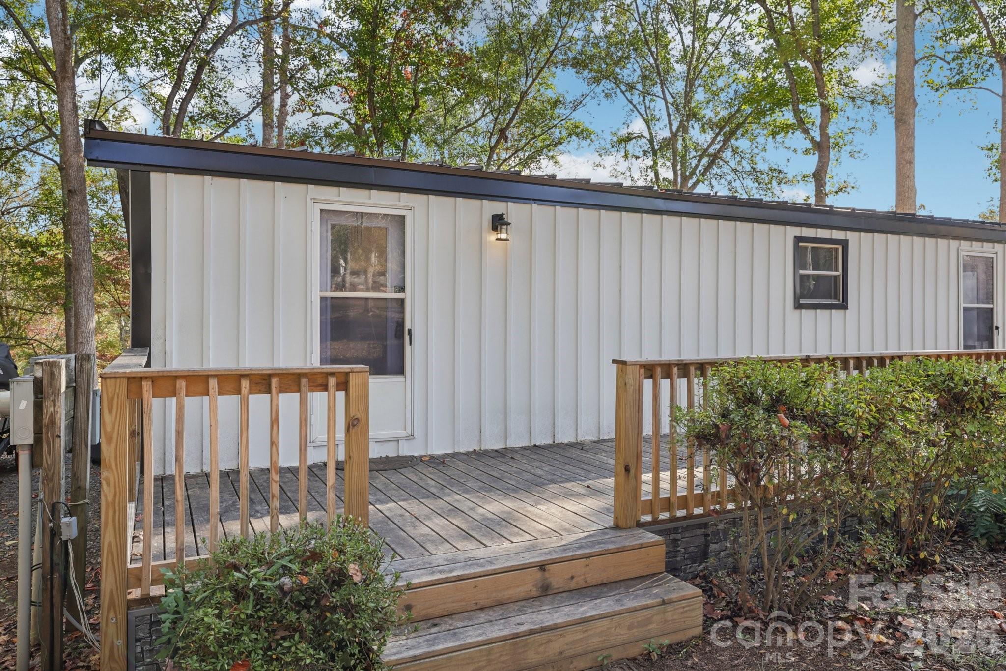 1269 Eastcreek Road Fort Lawn, SC 29714 - Photo 2 of 35 Gallery Image 2