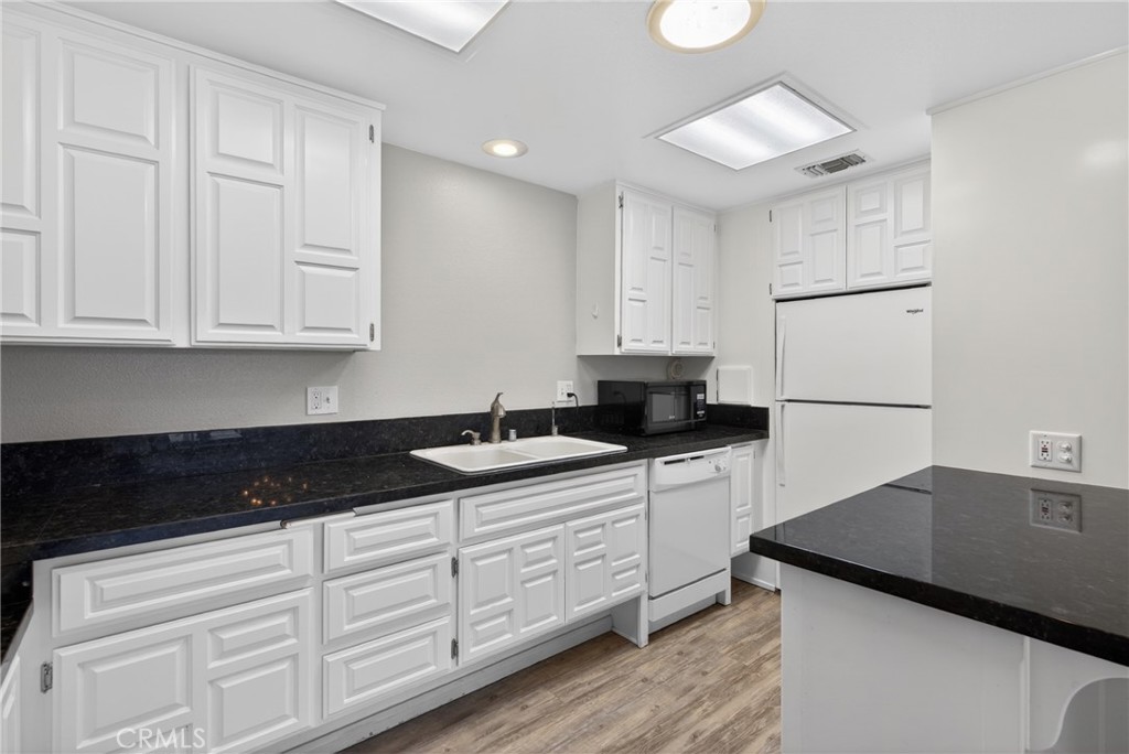 1690 Interlachen Road, Unit M1242J Seal Beach, CA 90740 - Photo 15 of 26