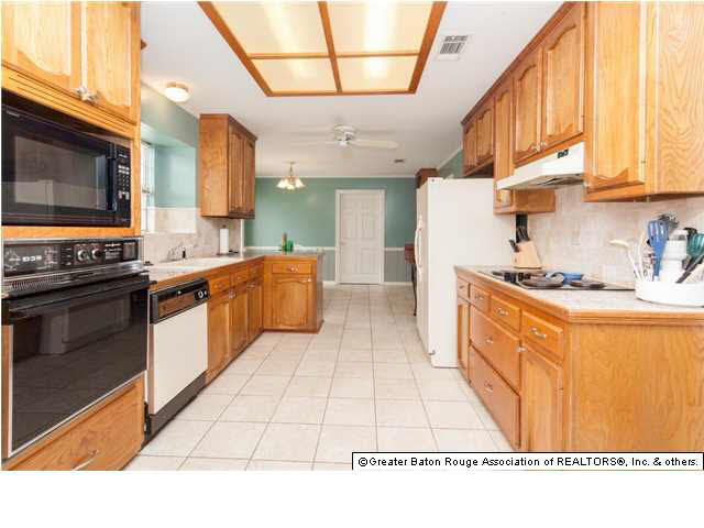 5636 Round Forrest Drive Baton Rouge, LA 70817 - Photo 3 of 28 Gallery Image 3