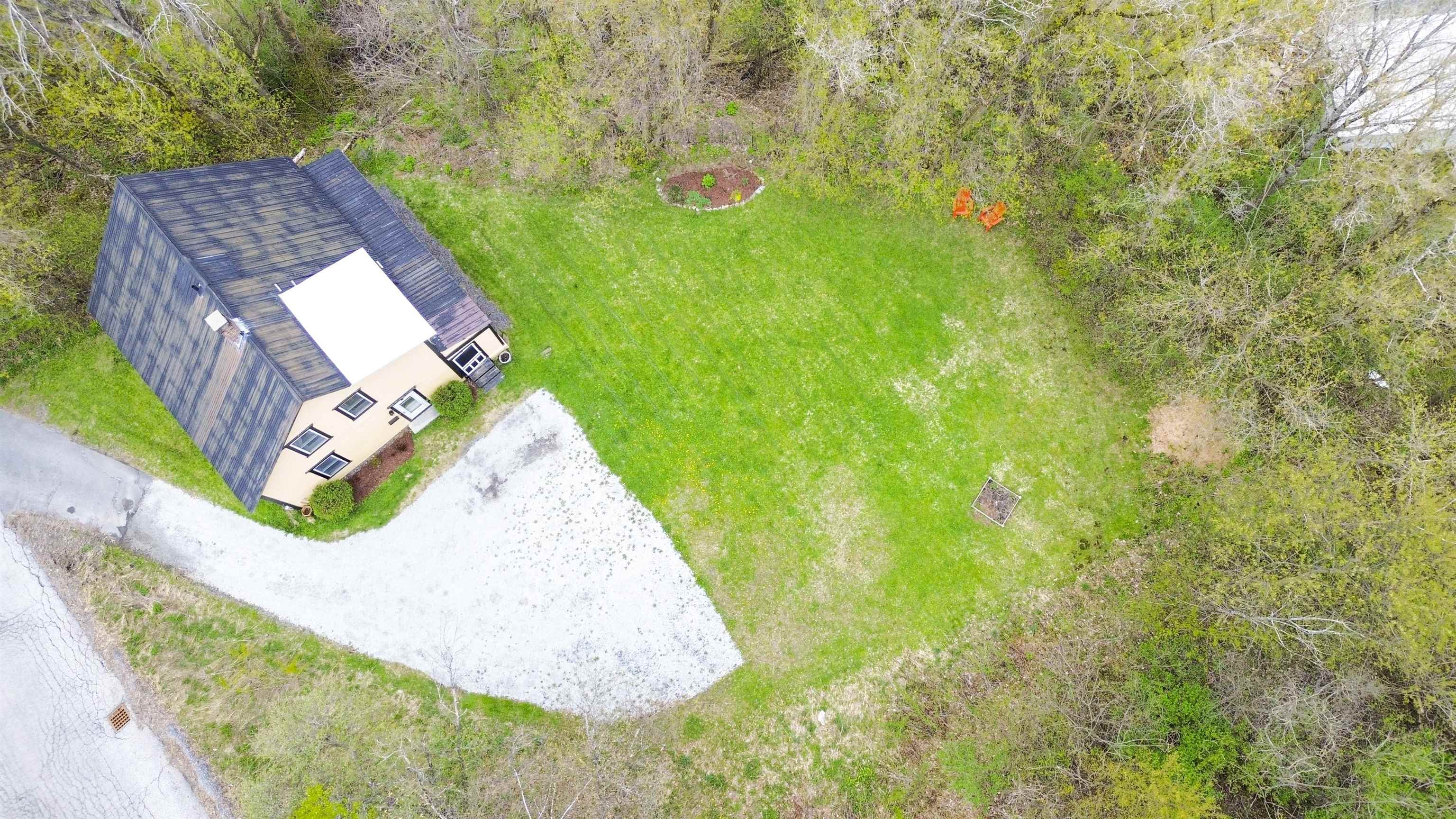 20 Bassett Street Barre, VT 05641 - Photo 7 of 26