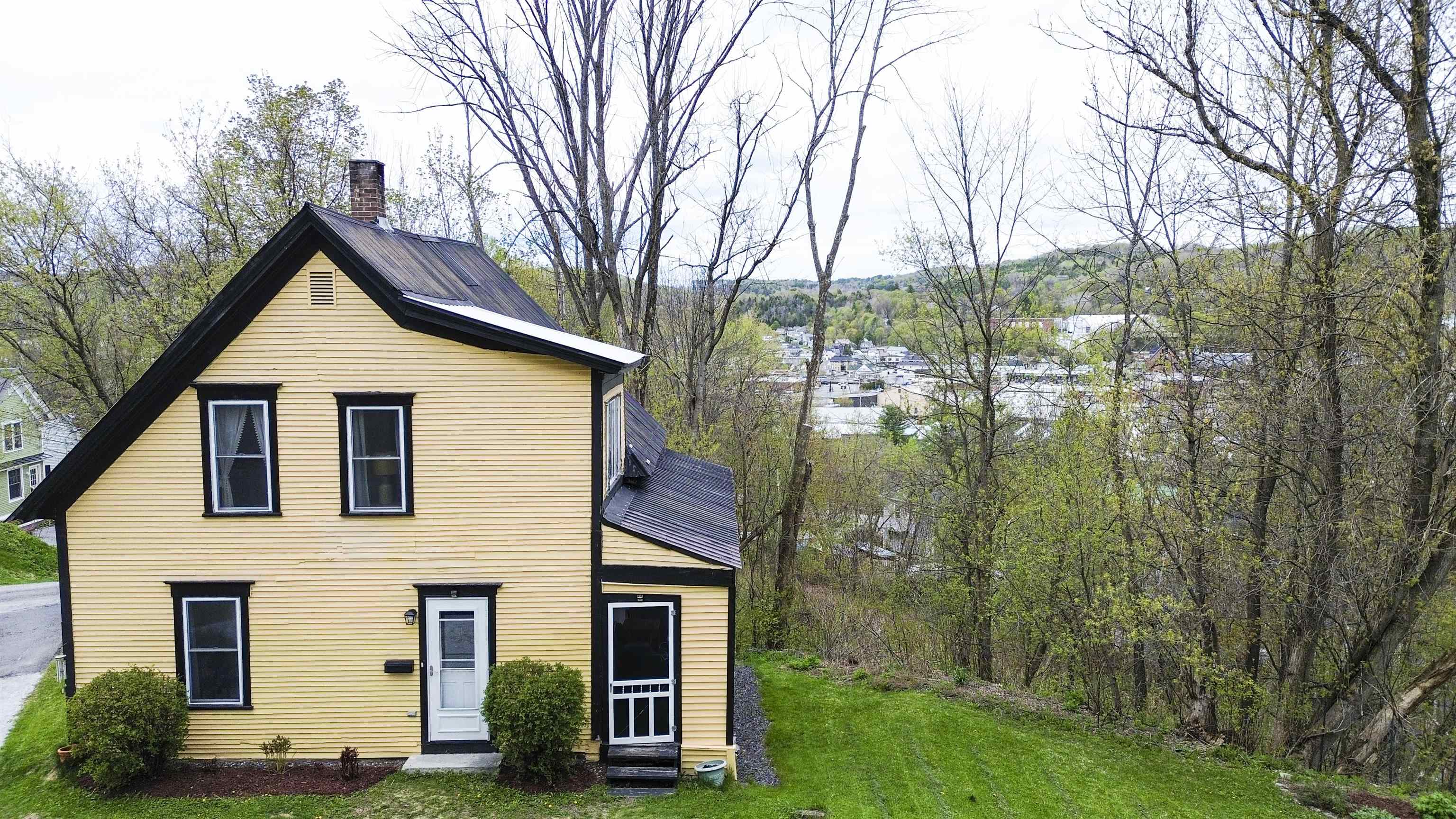 20 Bassett Street Barre, VT 05641 - Photo 8 of 26