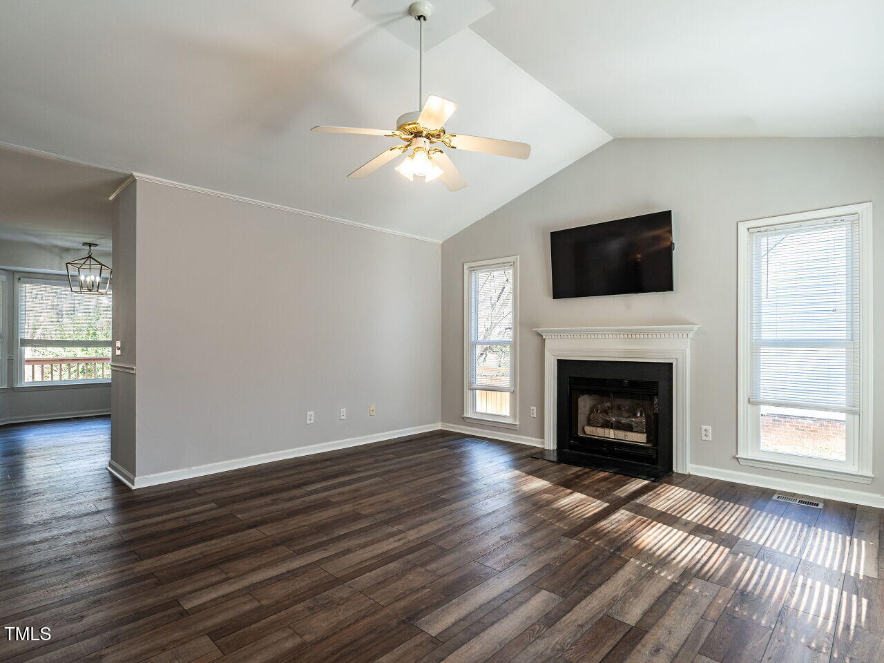 2116 Leadenhall Way Raleigh, NC 27603 - Photo 4 of 27 004-1280x960-family-room