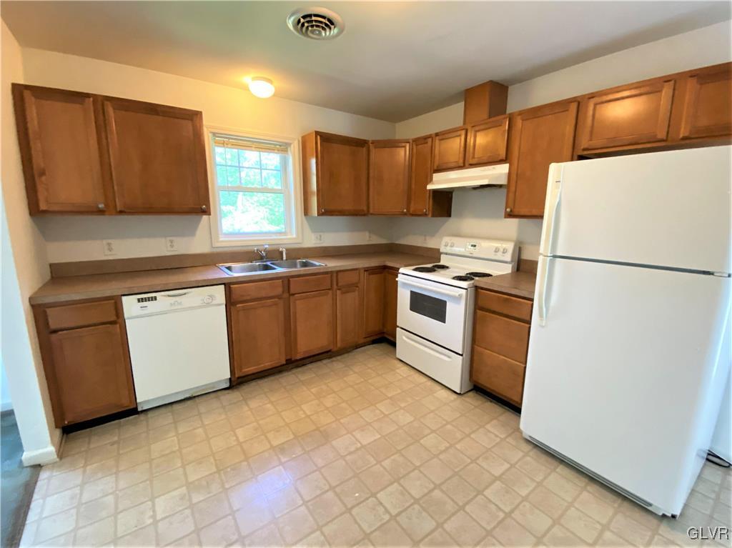 5019 Pine Ridge Road East Stroudsburg, PA 18302 - Photo 5 of 34 Gallery Image 5