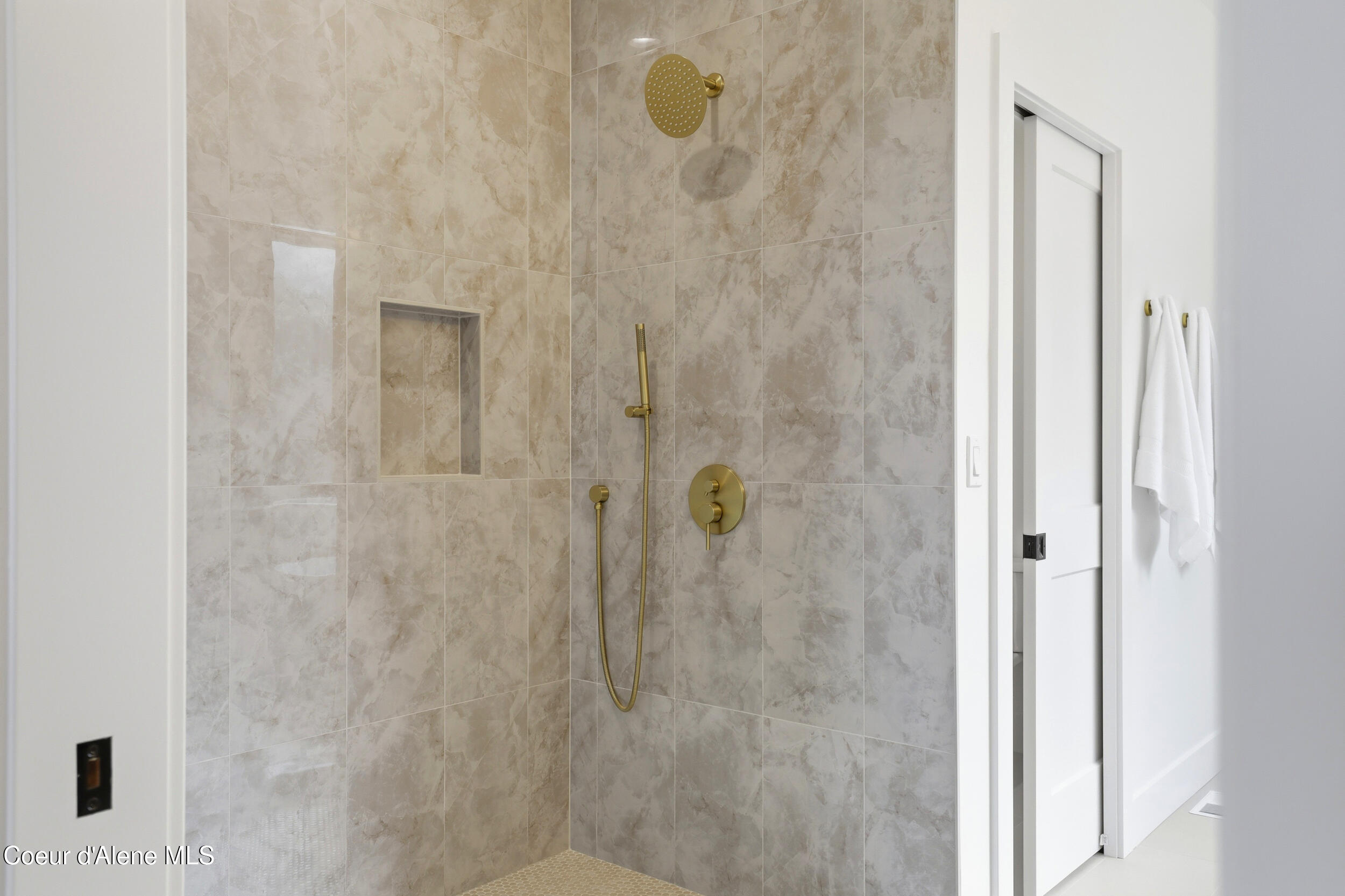 3491 Blaze Loop Post Falls, ID 83854 - Photo 31 of 70 Primary Tile Shower