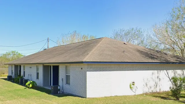 $649 | 402 Hinojosa Drive, Edcouch, TX 78538