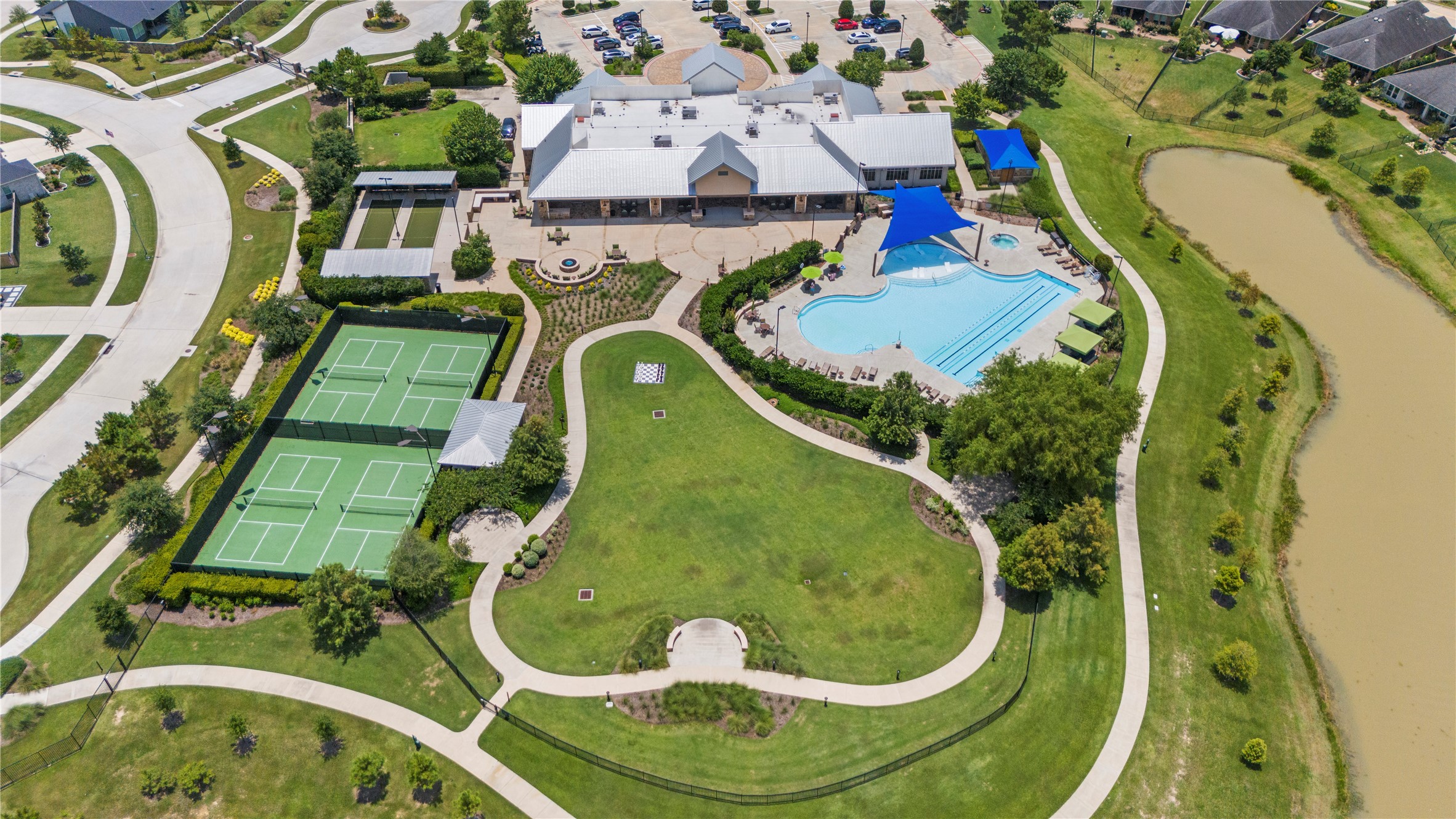 5535 Water Terrace Lane Fulshear, TX 77441 - Photo 38 of 43 an aerial view of a swimming pool