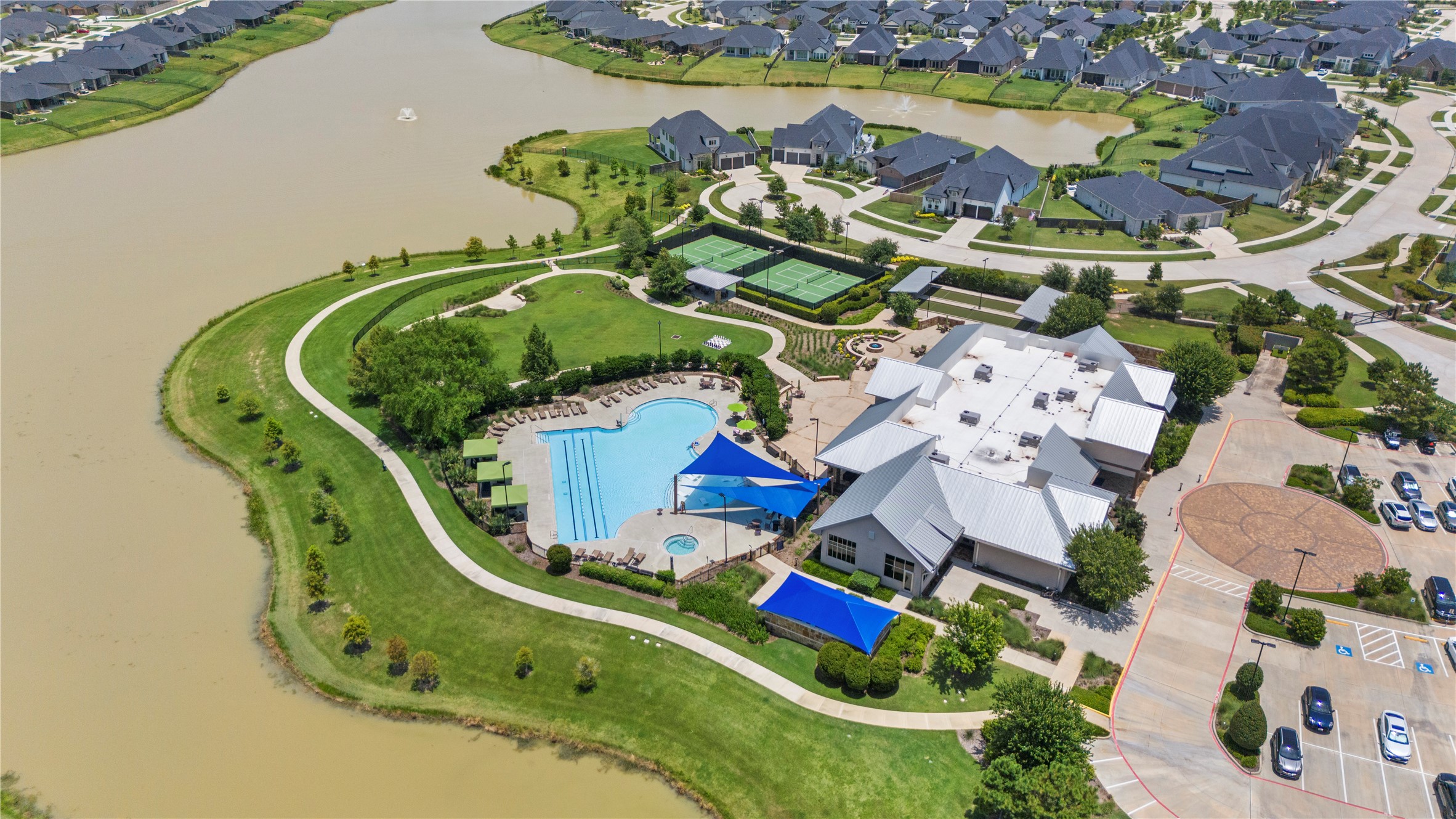 5535 Water Terrace Lane Fulshear, TX 77441 - Photo 40 of 43 an aerial view of a swimming pool