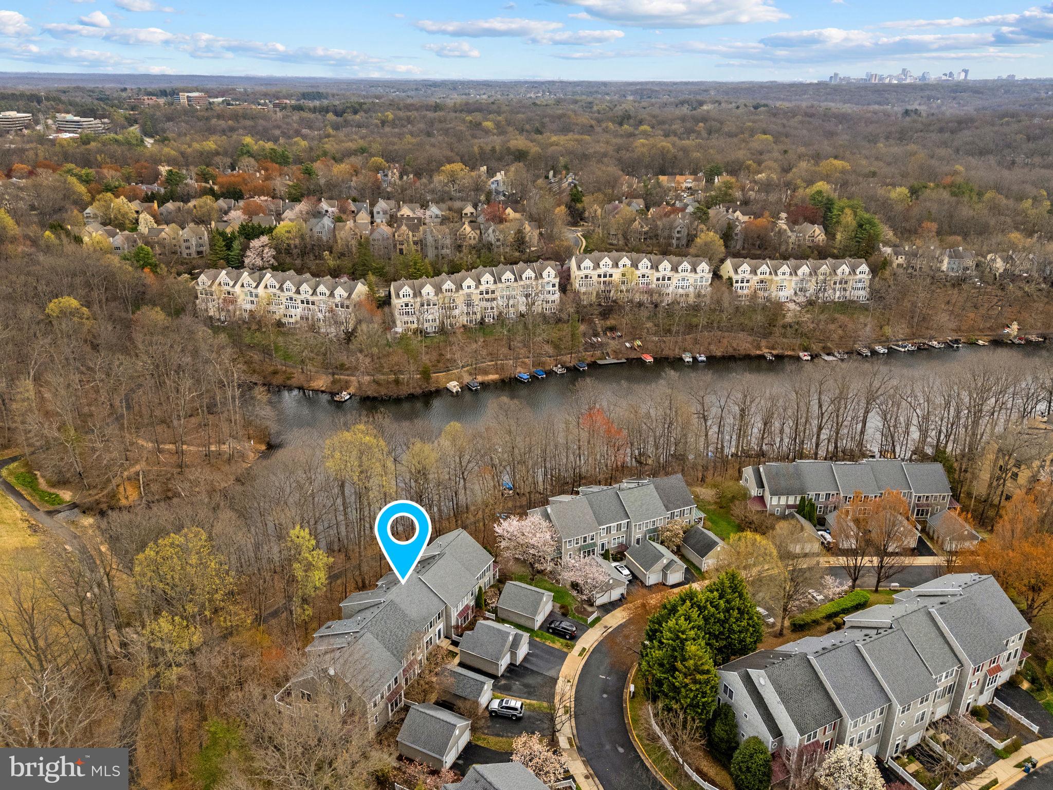 2526 Brenton Point Drive Reston, VA 20191 - Photo 12 of 123