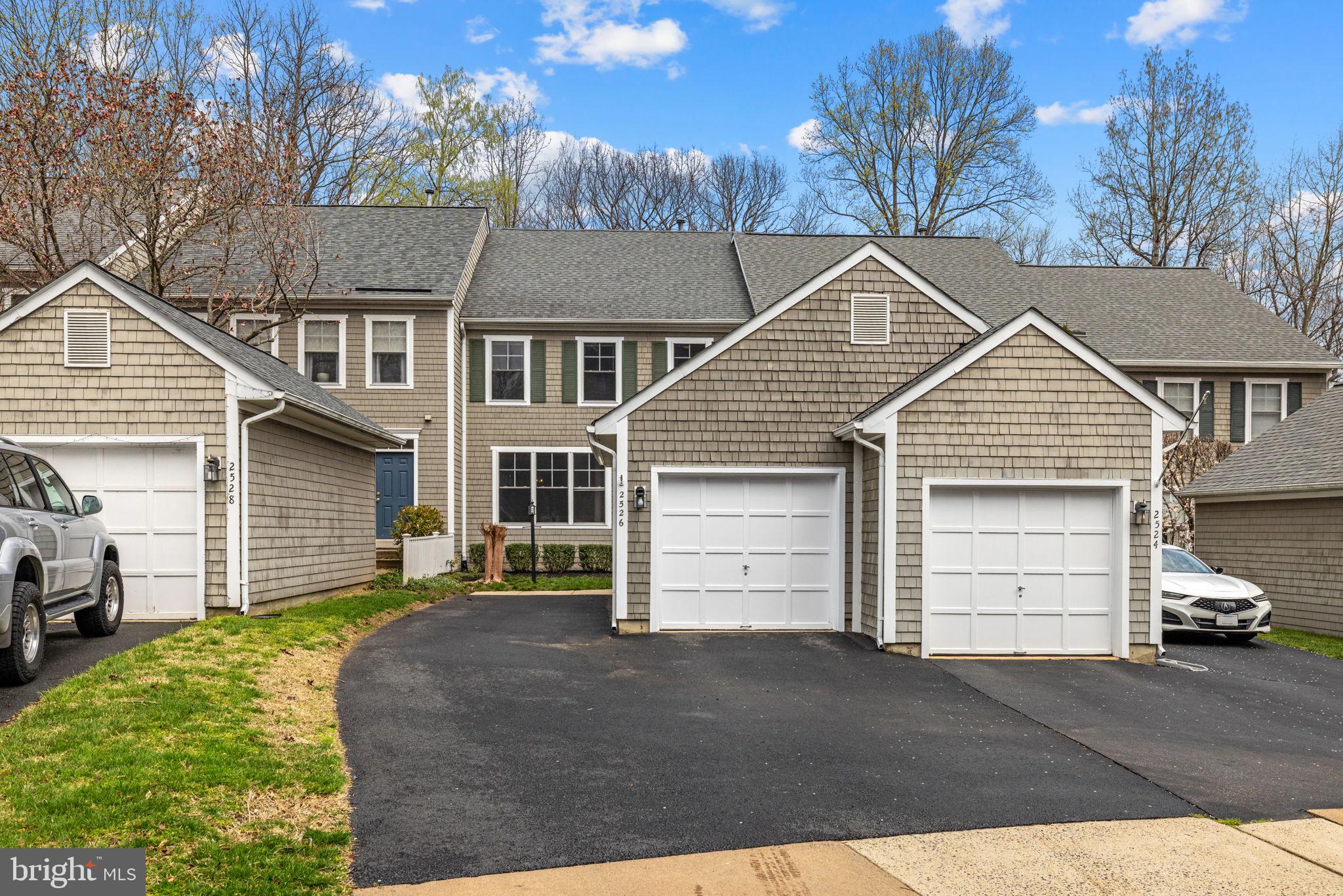 2526 Brenton Point Drive Reston, VA 20191 - Photo 14 of 123
