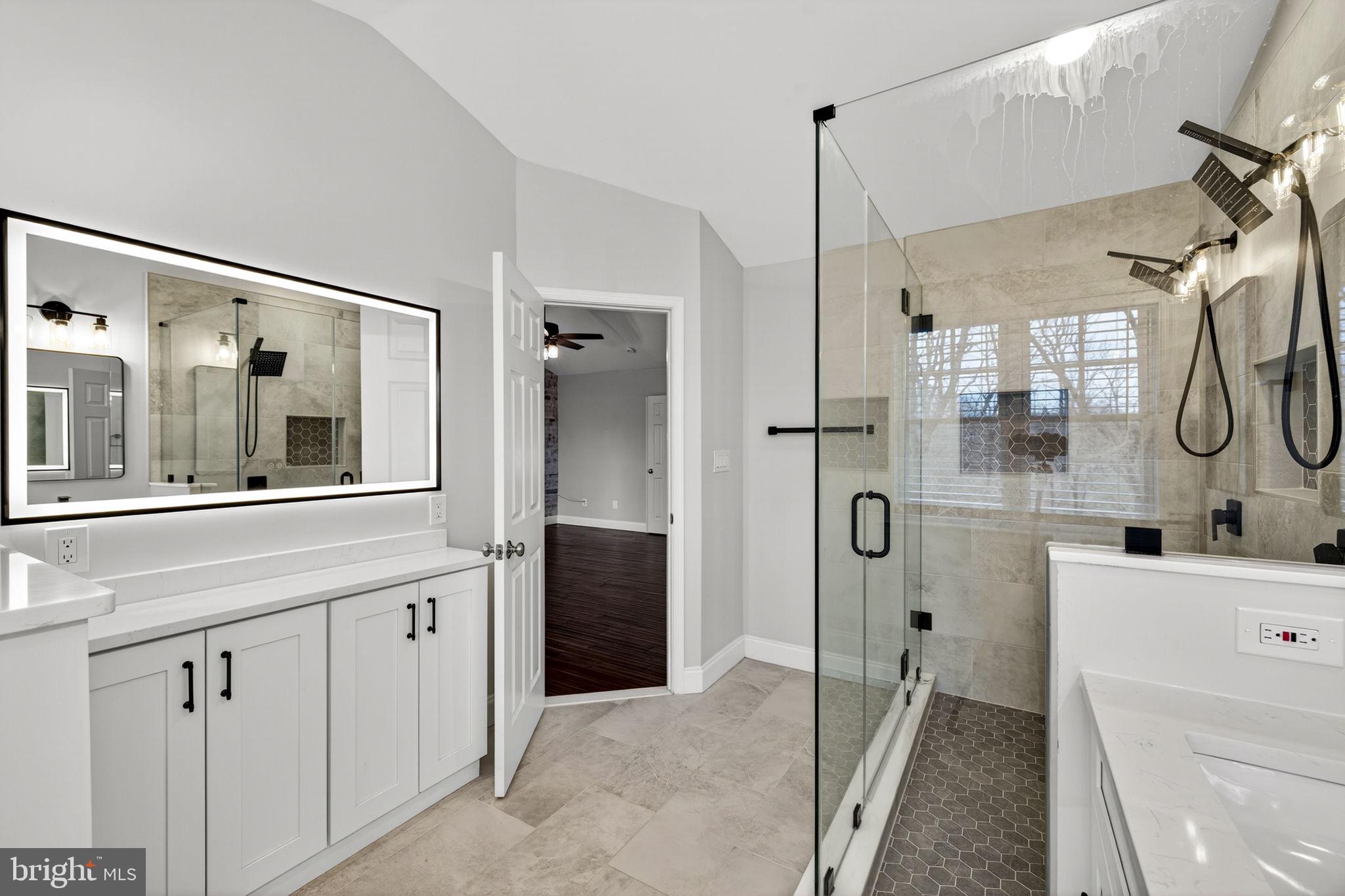 2526 Brenton Point Drive Reston, VA 20191 - Photo 5 of 123