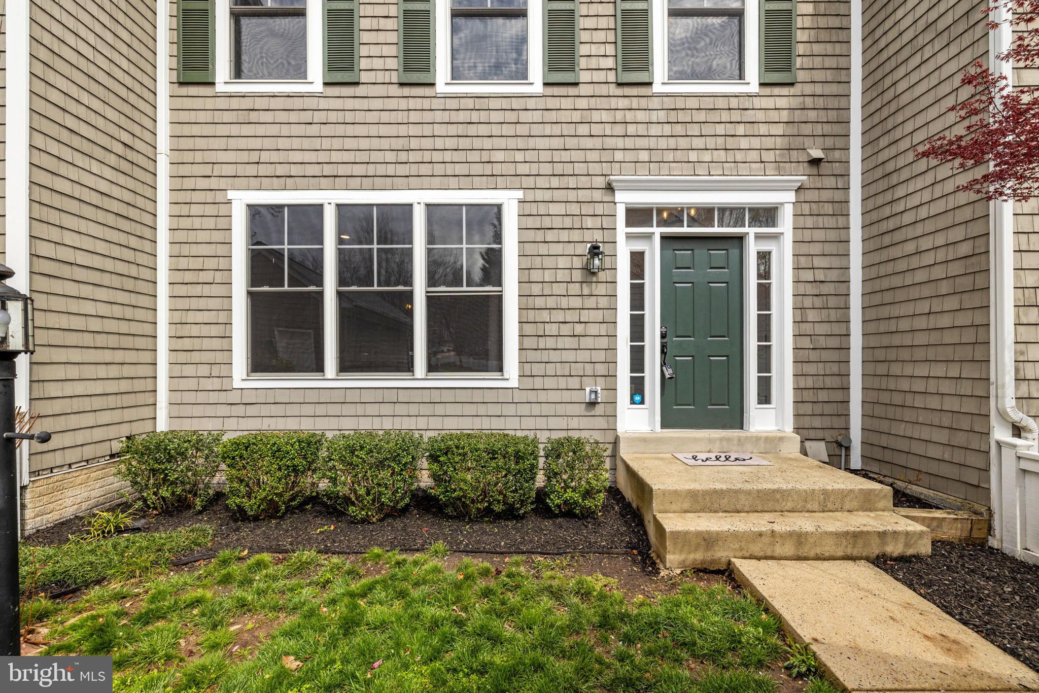 2526 Brenton Point Drive Reston, VA 20191 - Photo 9 of 118