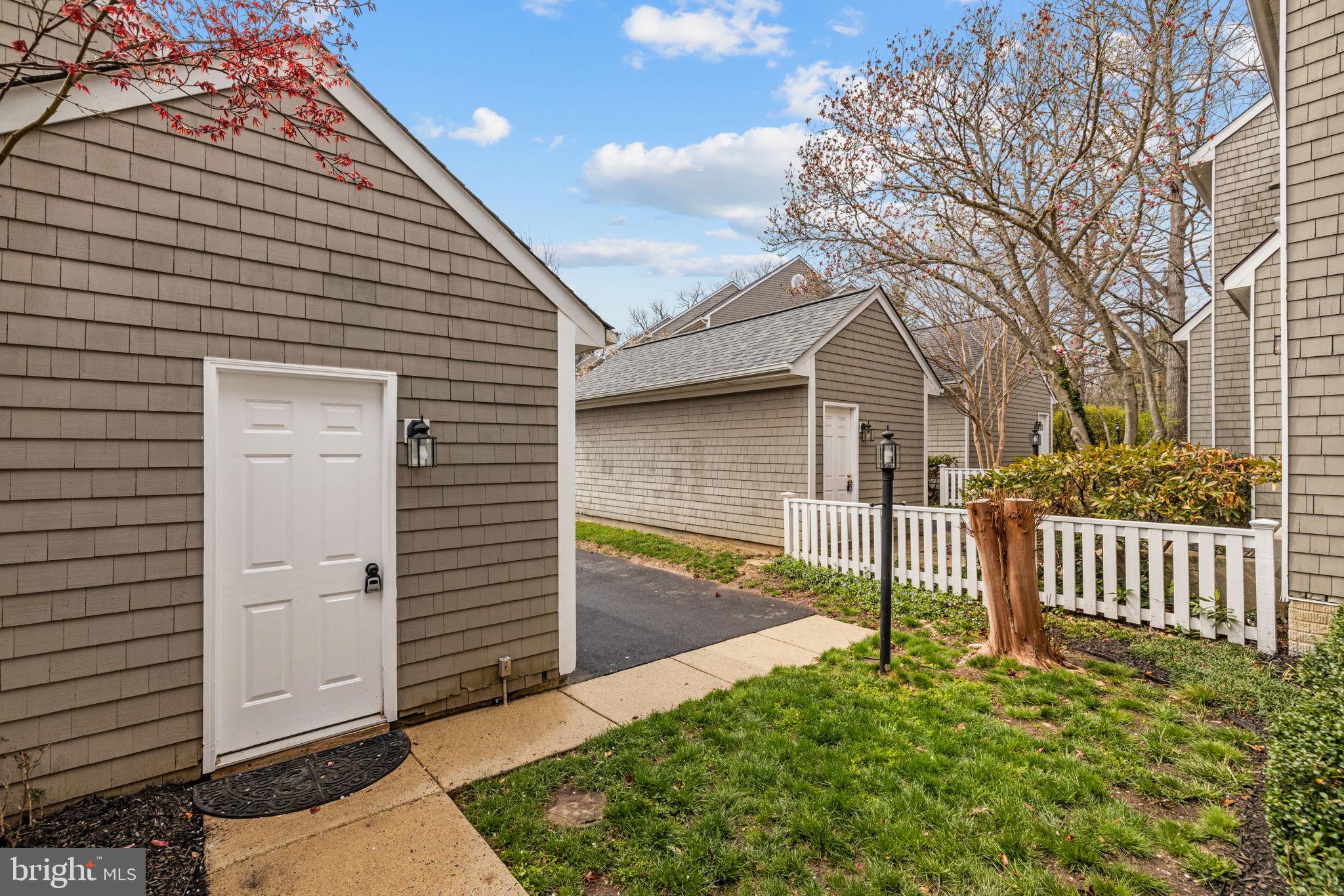 2526 Brenton Point Drive Reston, VA 20191 - Photo 96 of 118