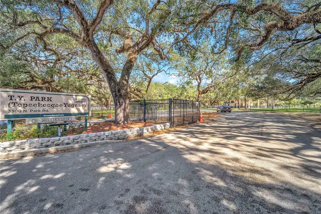 $350,000 | 3405 Emerald Oaks Drive, Unit 207, Hollywood, FL 33021